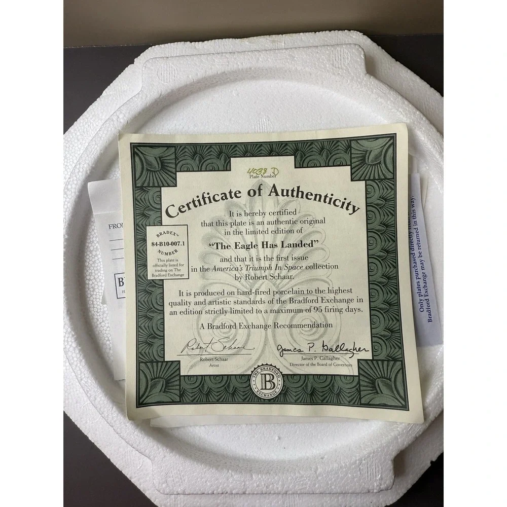 NASA The Eagle Has Landed Collector Plate 1 Americas Triumph in Space Apollo 11